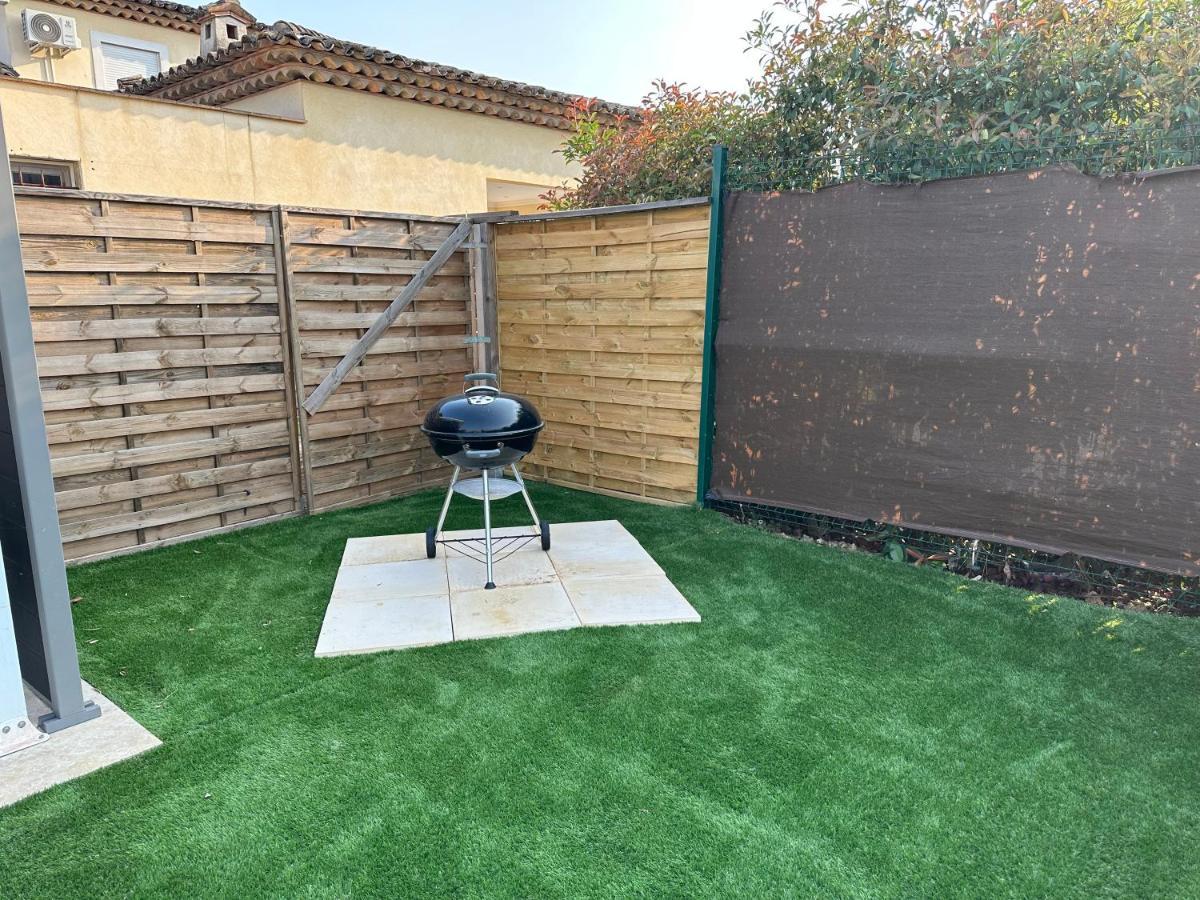 Petite Maisonette Adossee Mais Independante Avec Piscine Villa Peymeinade Dış mekan fotoğraf